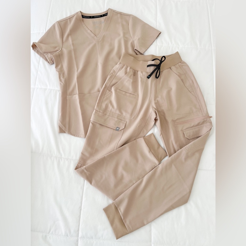 Fabletics scrubs